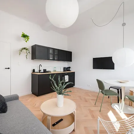 Plac Zbawiciela Glow Apartament *