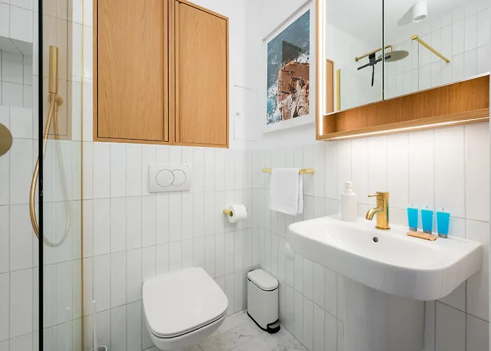 Plac Zbawiciela Glow Warszawa